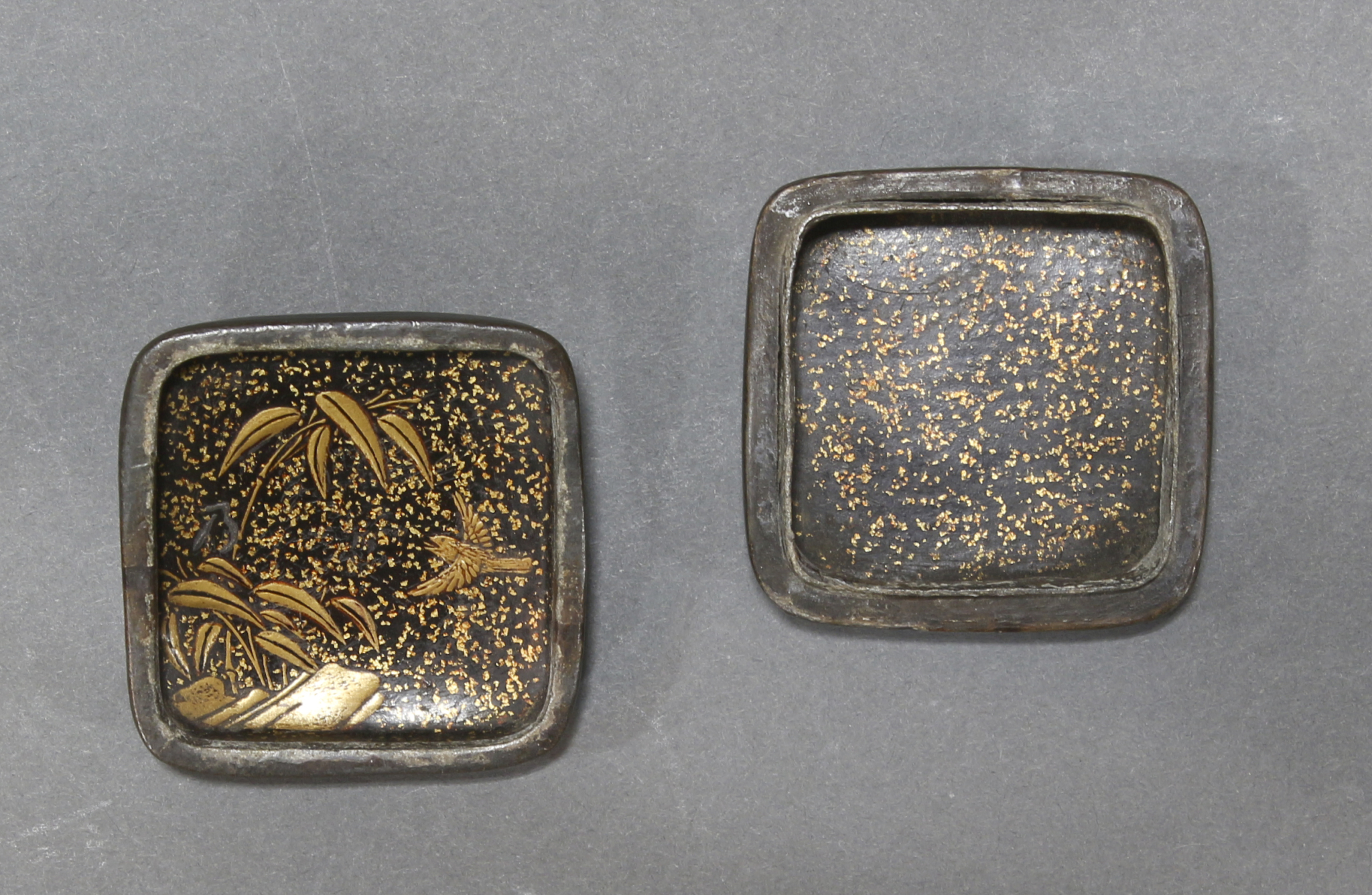 最安価格 アンティークな錫縁香合 箱書 子の日 ねのひ 香合 欽哉造